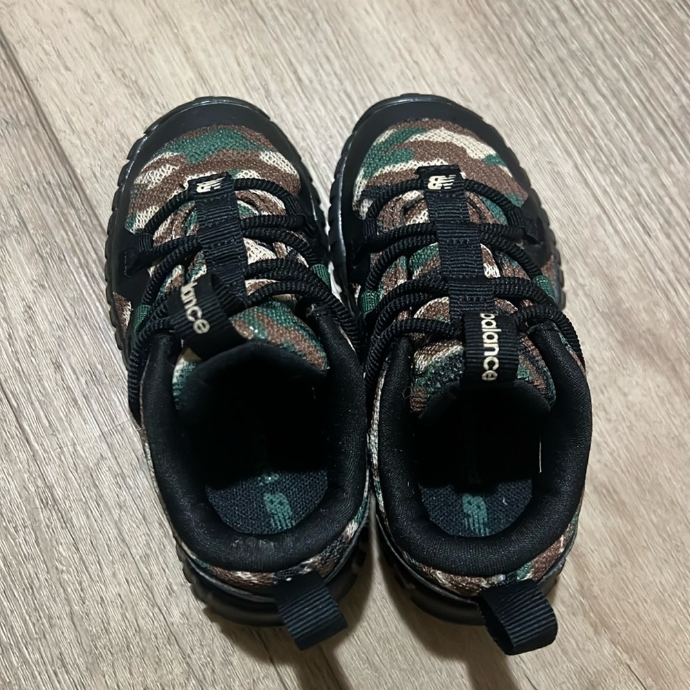 New balance army color size 7.5 toddler